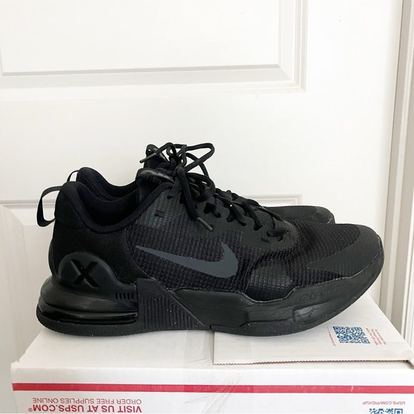 Nike Air Max Men's Black Athletic Sneakers 10 - Picture 10 of 16